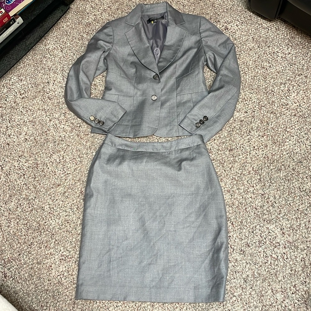 New Nine west skirt suit
